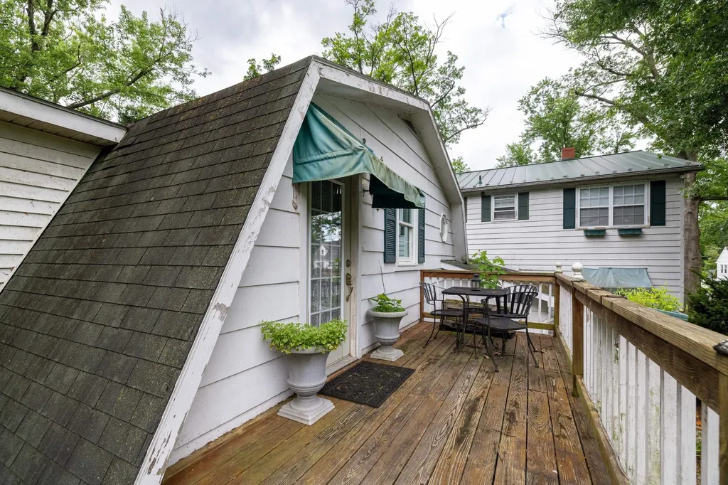 104 College Street W Bridgewater VA 22812