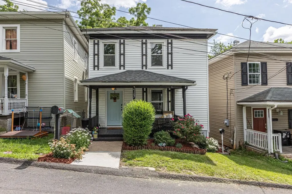215 Richardson Street Staunton VA 24401