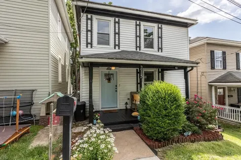215 Richardson Street Staunton VA 24401