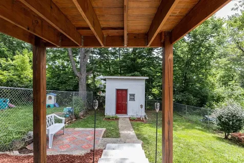 215 Richardson Street Staunton VA 24401