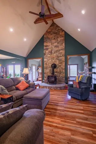 747 New Providence Road Raphine VA 24472