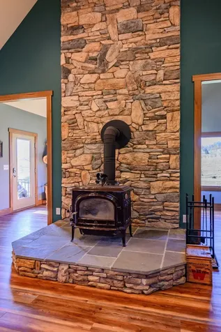 747 New Providence Road Raphine VA 24472