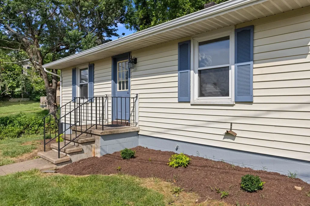 111 Church Street Broadway VA 22815