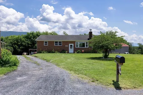 5226 Dogwood Drive Mt Jackson VA 22842