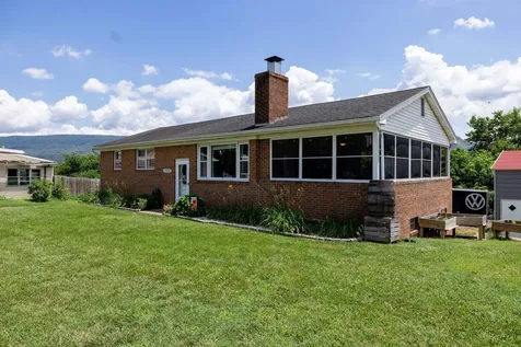 5226 Dogwood Drive Mt Jackson VA 22842