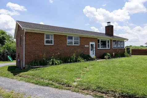 5226 Dogwood Drive Mt Jackson VA 22842
