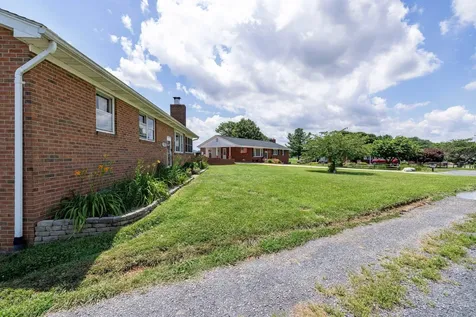5226 Dogwood Drive Mt Jackson VA 22842