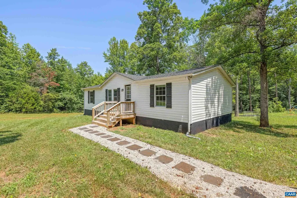 5998 Community House Road Columbia VA 23038