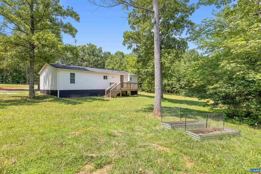 5998 Community House Road Columbia VA 23038