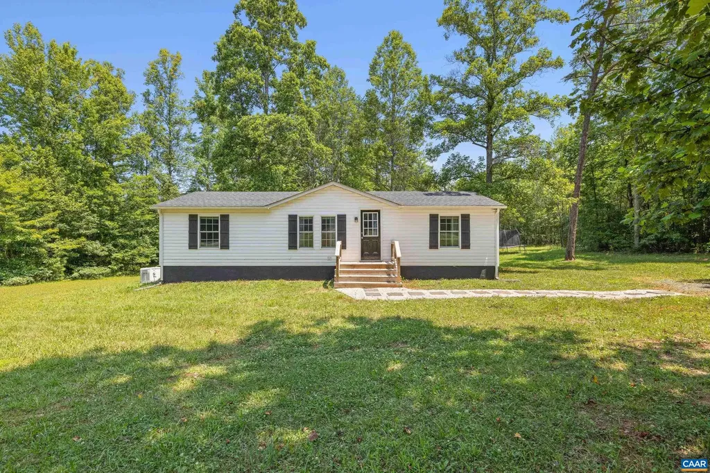 5998 Community House Road Columbia VA 23038