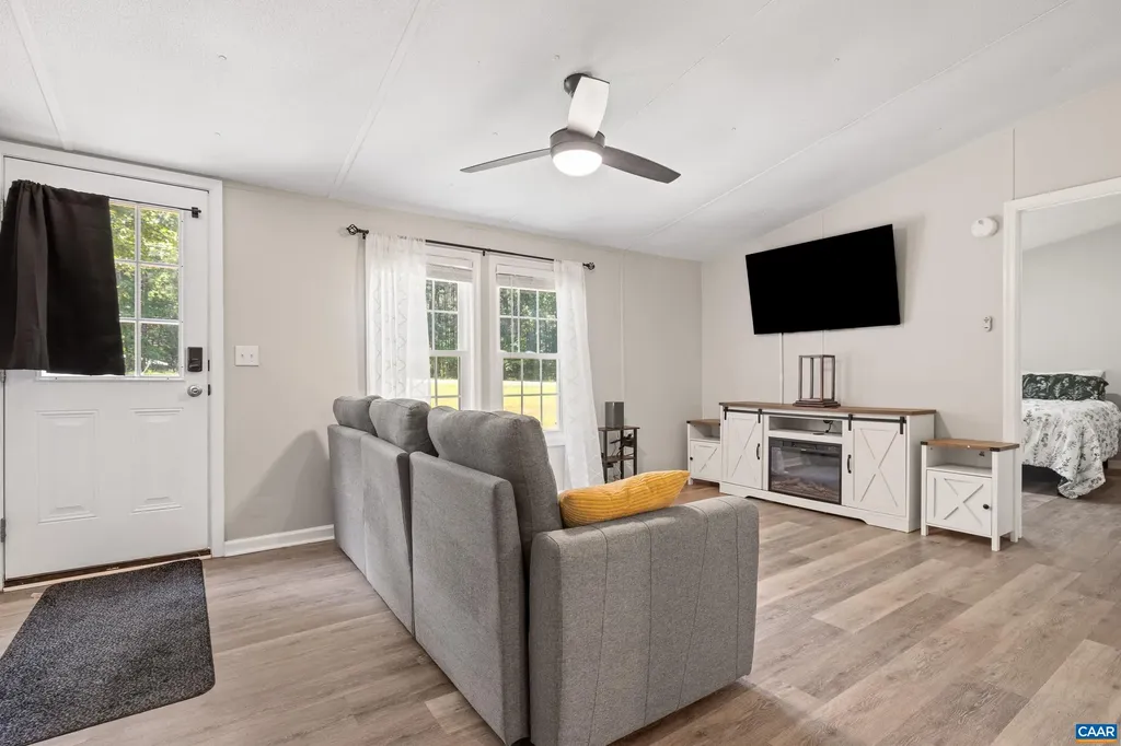 5998 Community House Road Columbia VA 23038