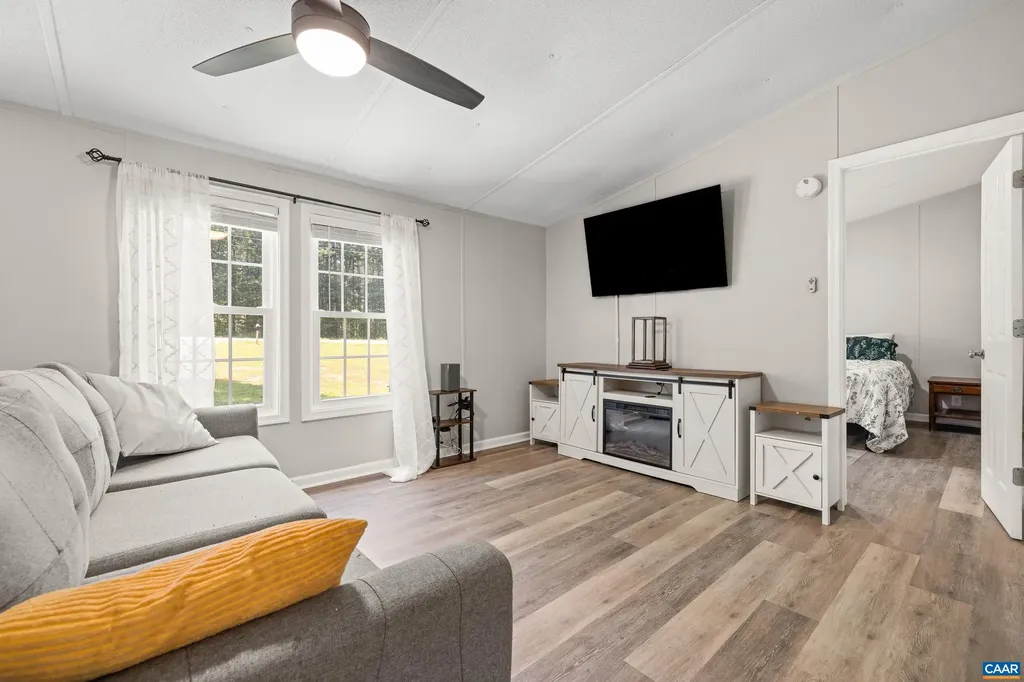 5998 Community House Road Columbia VA 23038