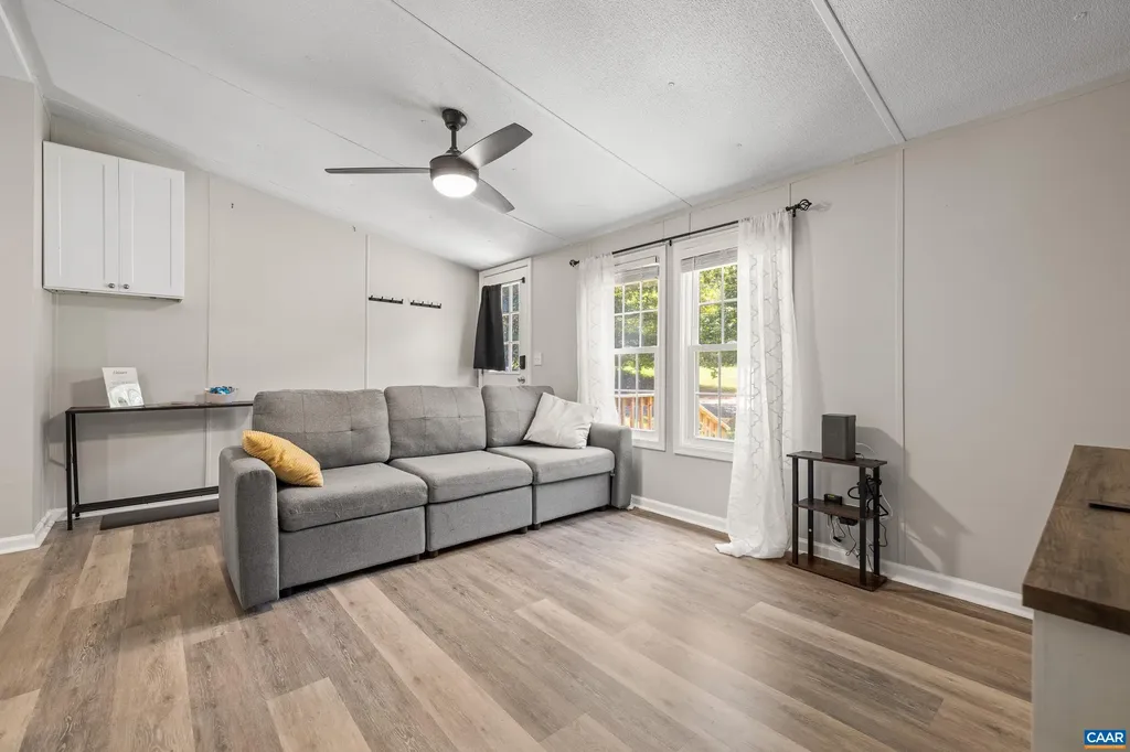 5998 Community House Road Columbia VA 23038