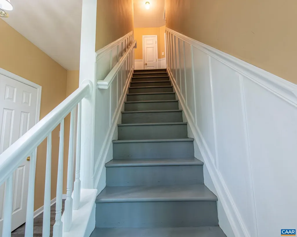 571 Paradise Lane Gordonsville VA 22942