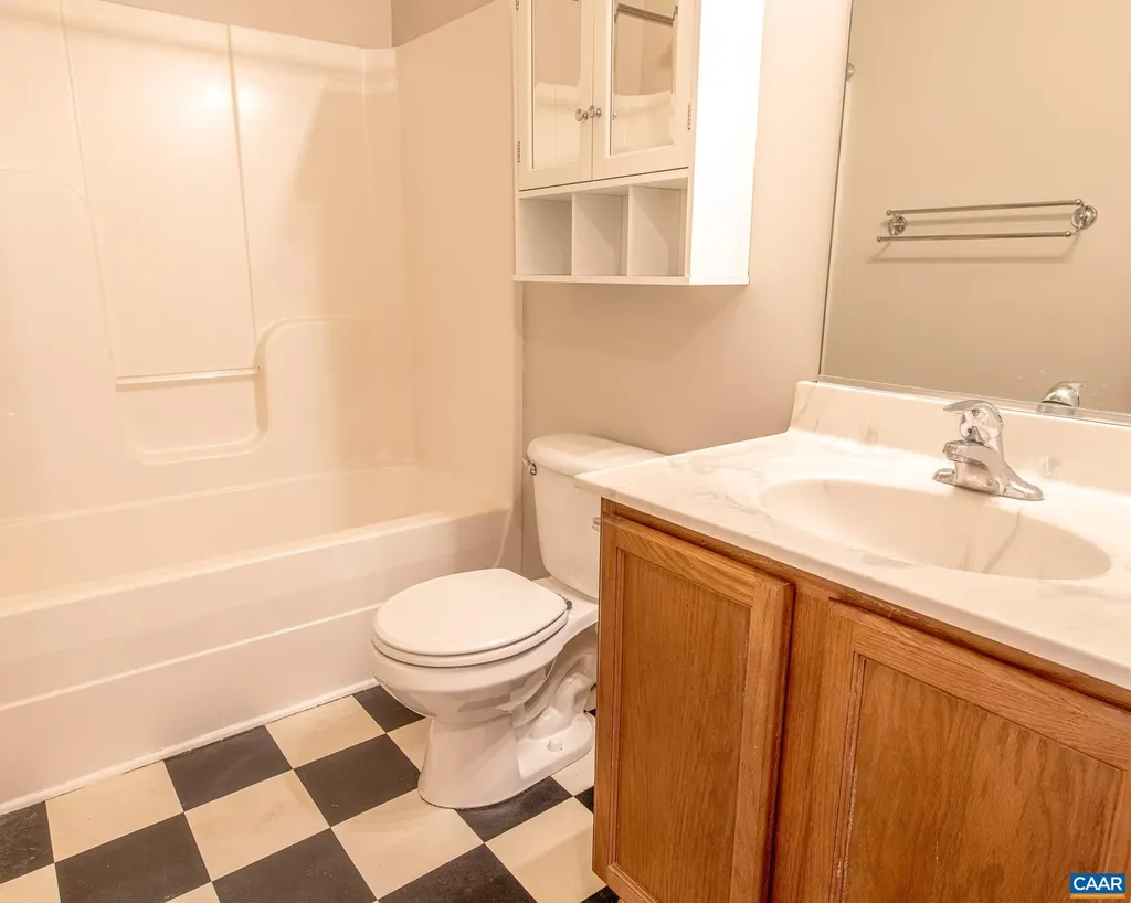 571 Paradise Lane Gordonsville VA 22942