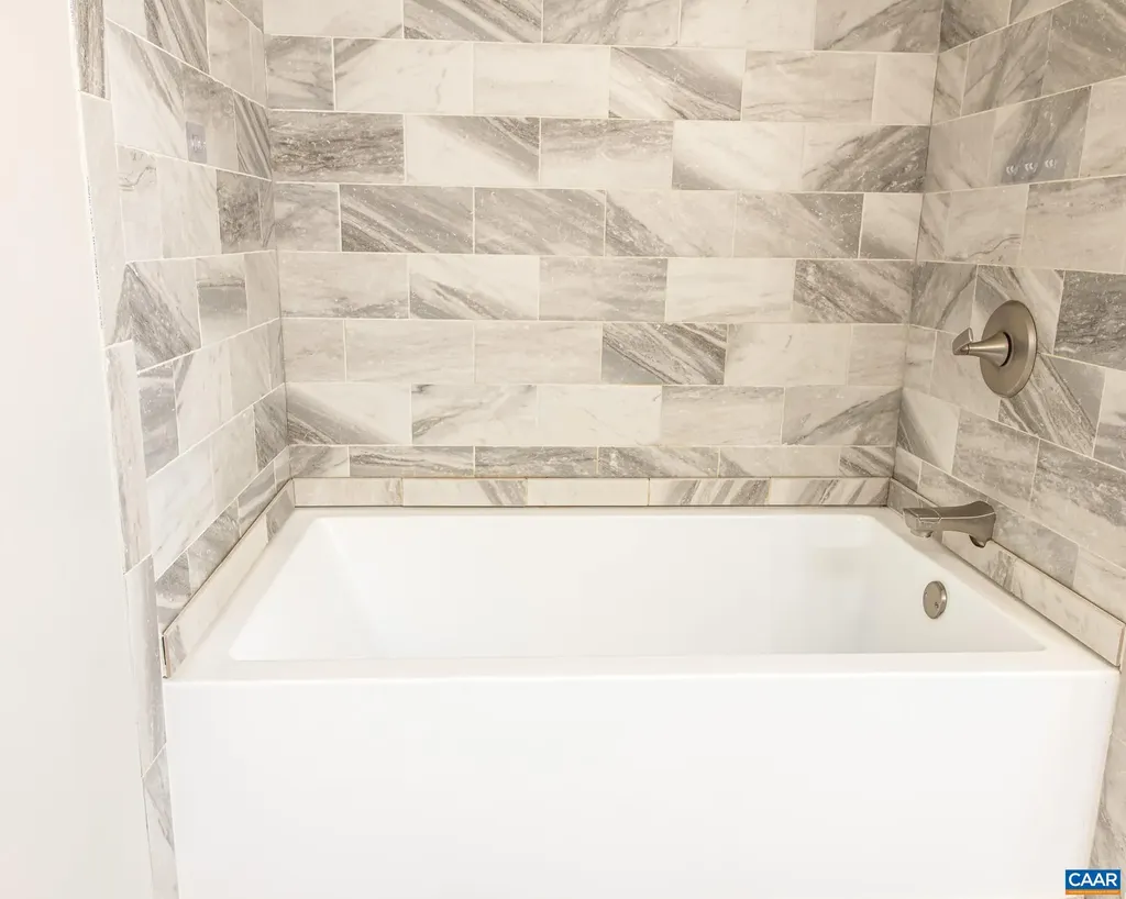 571 Paradise Lane Gordonsville VA 22942