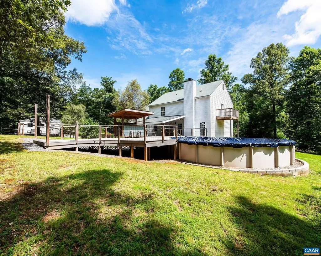 571 Paradise Lane Gordonsville VA 22942