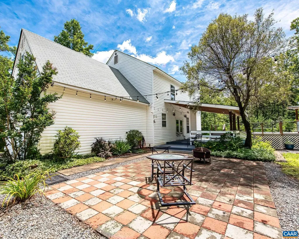 571 Paradise Lane Gordonsville VA 22942