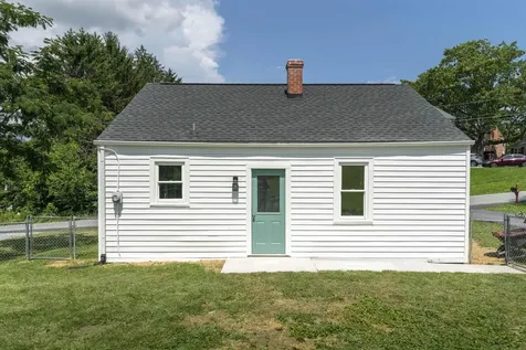 104 East Avenue Staunton VA 24401