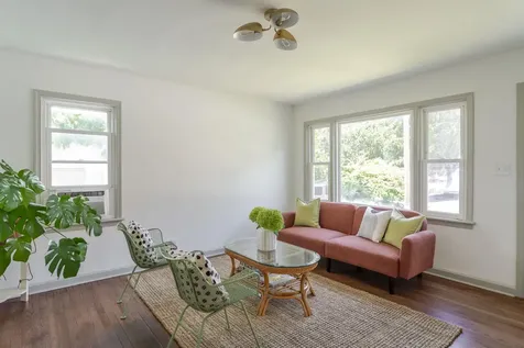104 East Avenue Staunton VA 24401