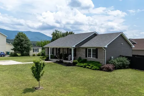 250 Fairview Road Luray VA 22835