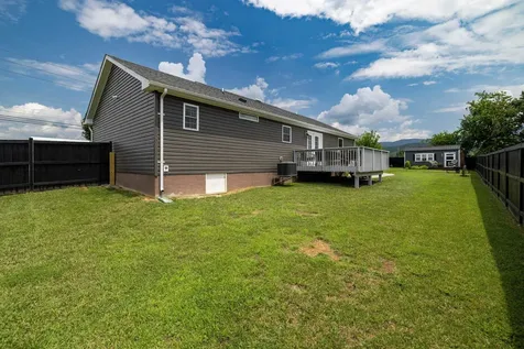 250 Fairview Road Luray VA 22835