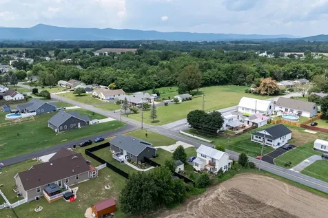 250 Fairview Road Luray VA 22835
