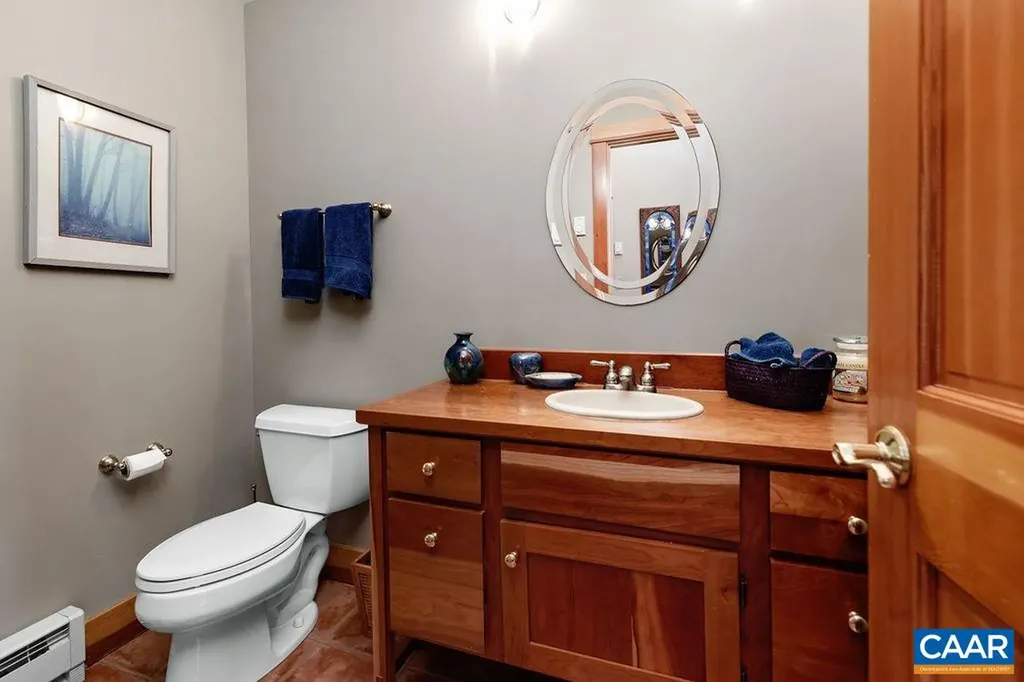 788 Devils Knob Loop Roseland VA 22967