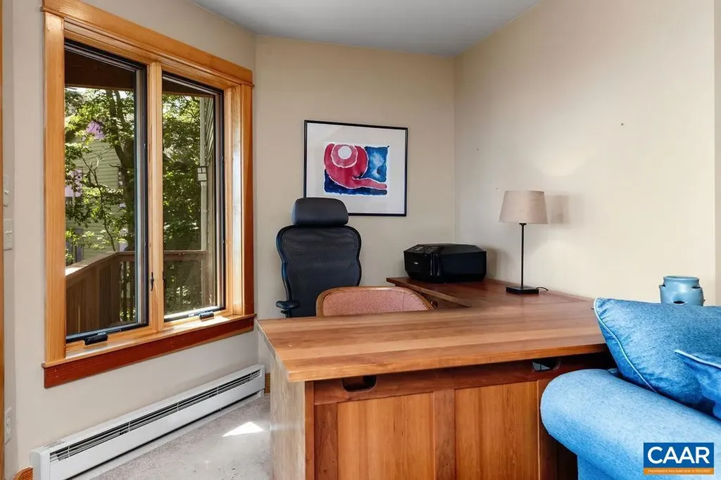 788 Devils Knob Loop Roseland VA 22967