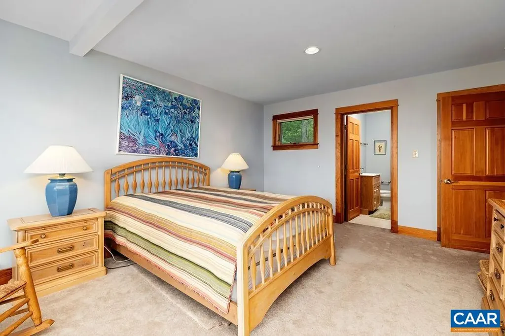 788 Devils Knob Loop Roseland VA 22967