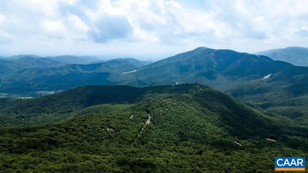 788 Devils Knob Loop Roseland VA 22967