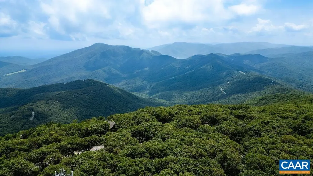 788 Devils Knob Loop Roseland VA 22967