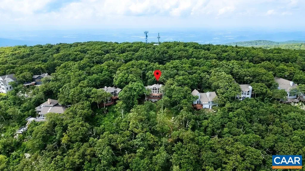 788 Devils Knob Loop Roseland VA 22967