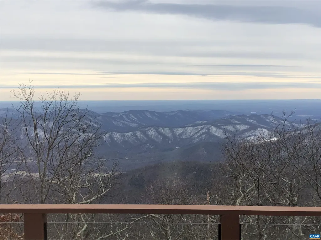 788 Devils Knob Loop Roseland VA 22967