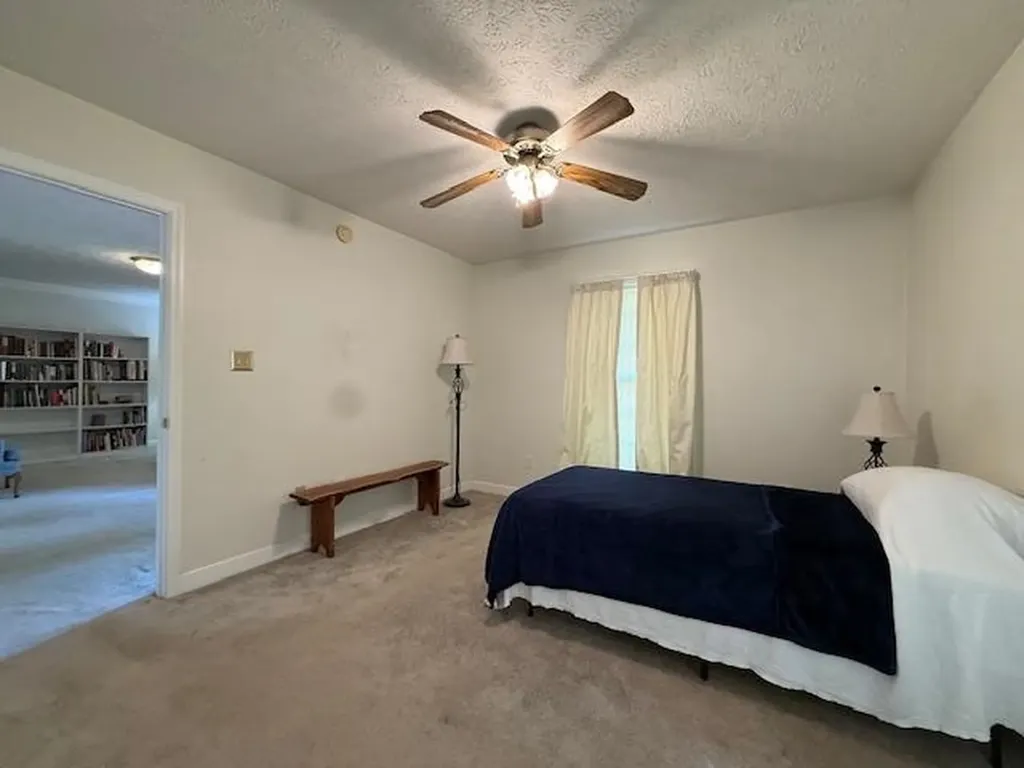 1909 Lakeshore Drive S Louisa VA 23093