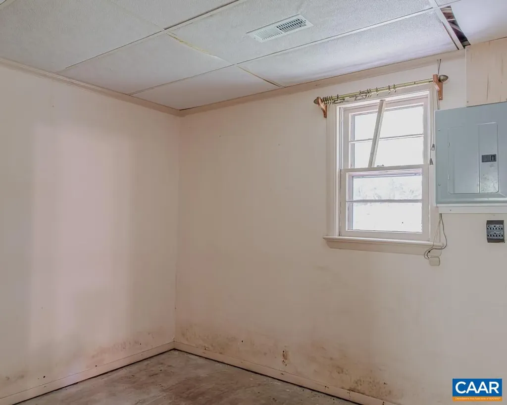 2011 Lakeshore Drive S Louisa VA 23093