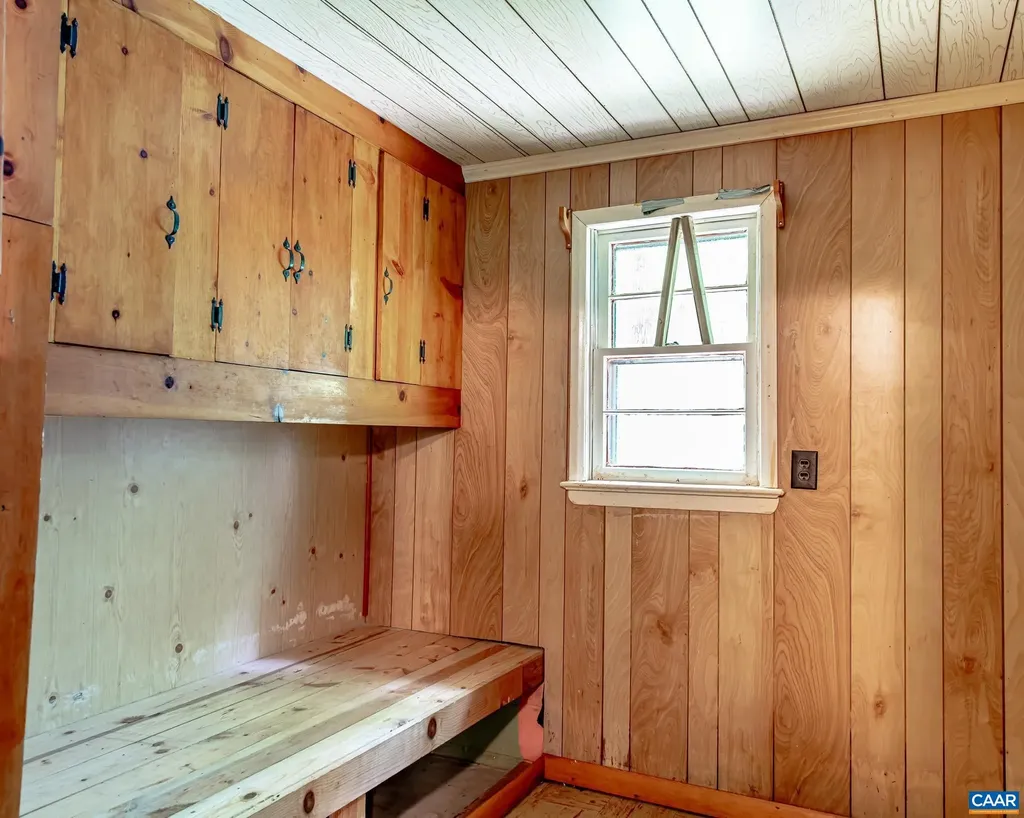 2011 Lakeshore Drive S Louisa VA 23093