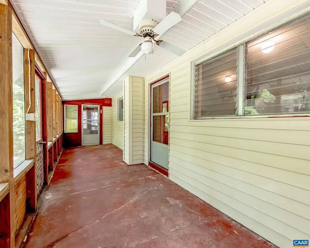 2011 Lakeshore Drive S Louisa VA 23093