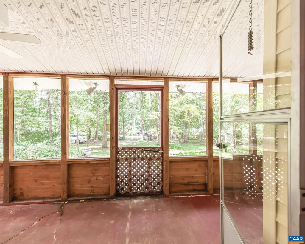 2011 Lakeshore Drive S Louisa VA 23093