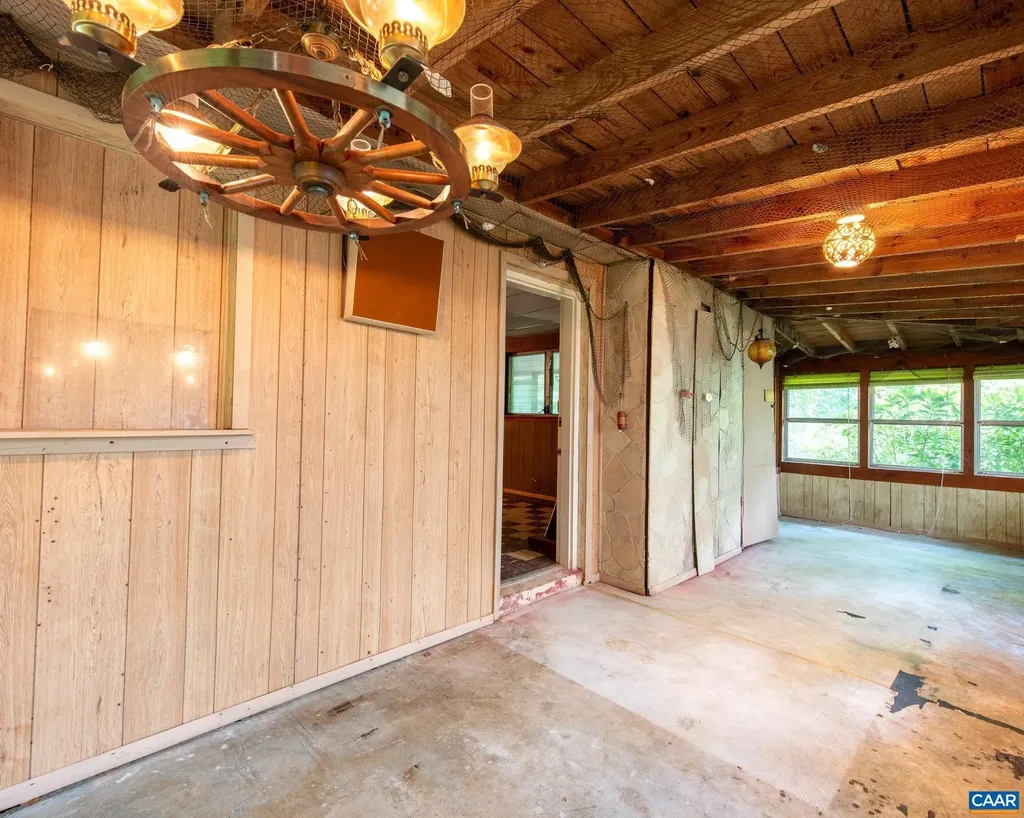 2011 Lakeshore Drive S Louisa VA 23093