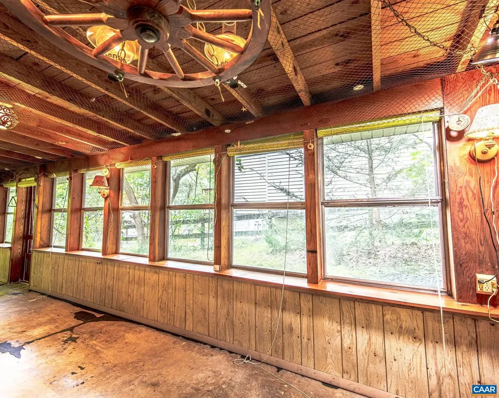 2011 Lakeshore Drive S Louisa VA 23093