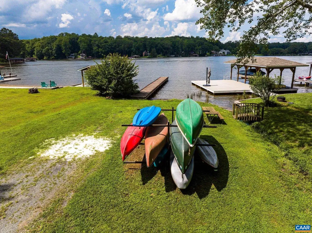 2011 Lakeshore Drive S Louisa VA 23093