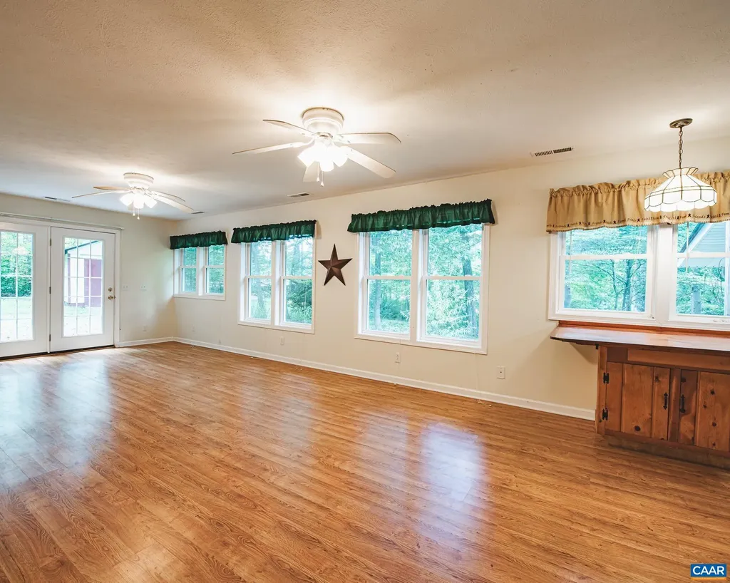 2011 Lakeshore Drive S Louisa VA 23093