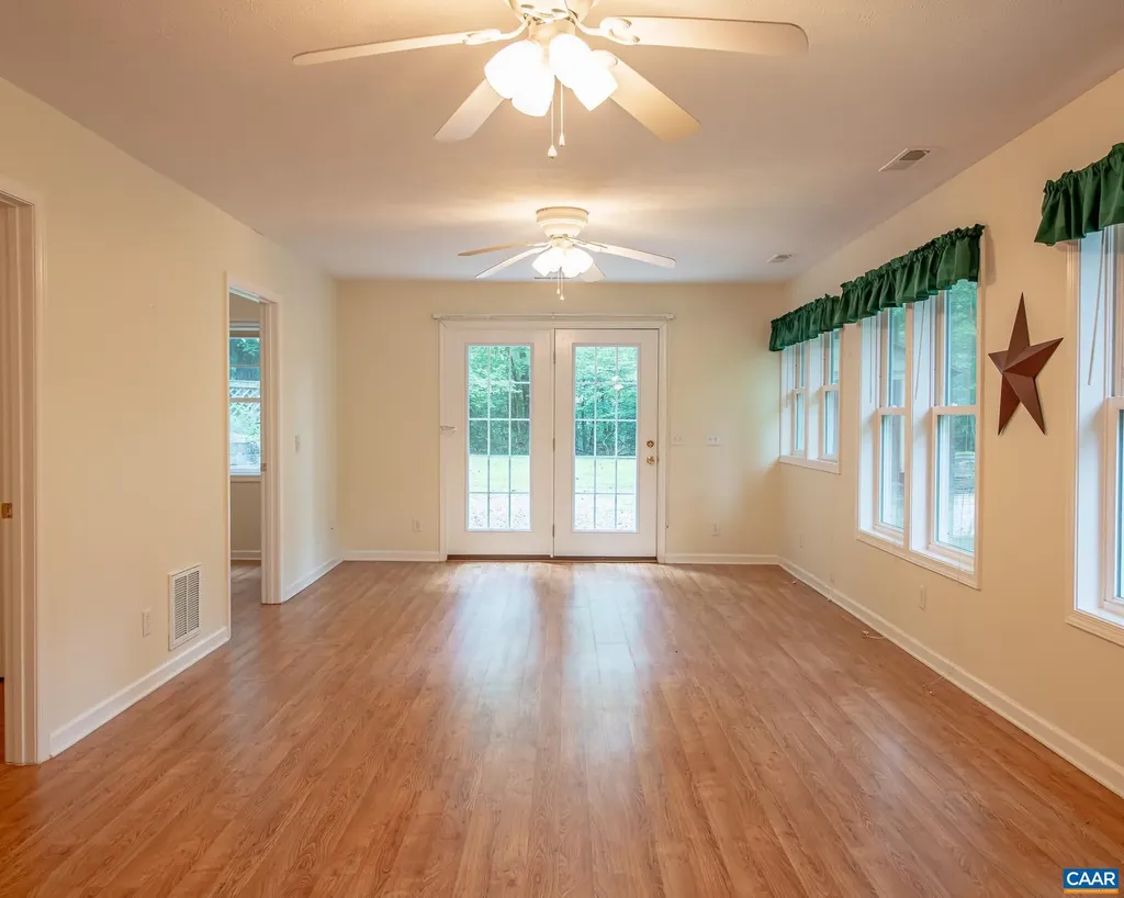 2011 Lakeshore Drive S Louisa VA 23093