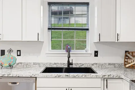 302 Lancelot Lane Staunton VA 24401