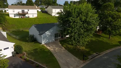 302 Lancelot Lane Staunton VA 24401