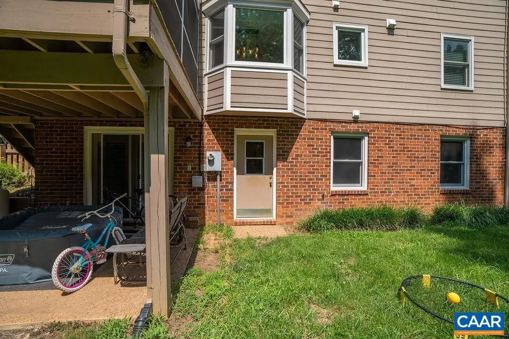 1712 Hearthglow Lane Charlottesville VA 22901