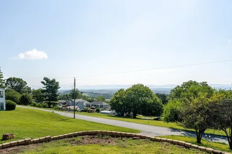 107 Orchard Road Staunton VA 24401
