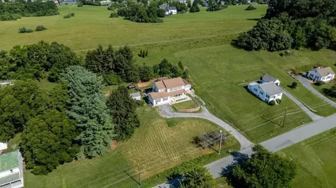 107 Orchard Road Staunton VA 24401