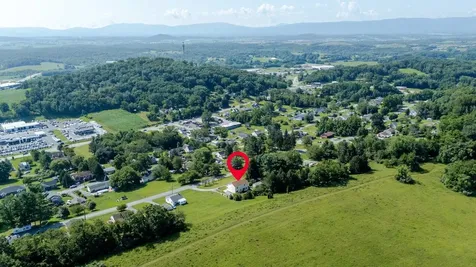 107 Orchard Road Staunton VA 24401